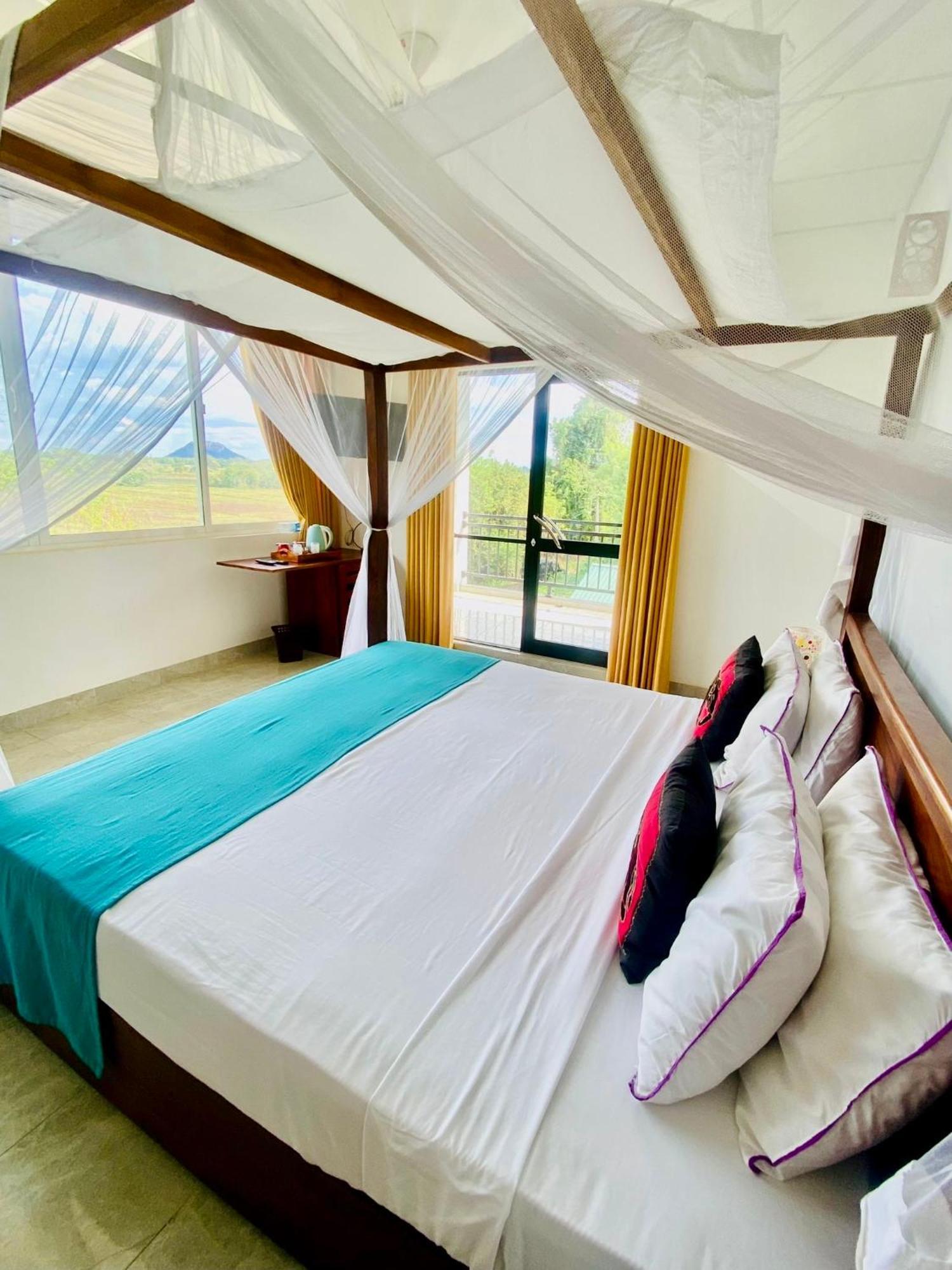 Organic Garden Resort Sigiriya Buitenkant foto