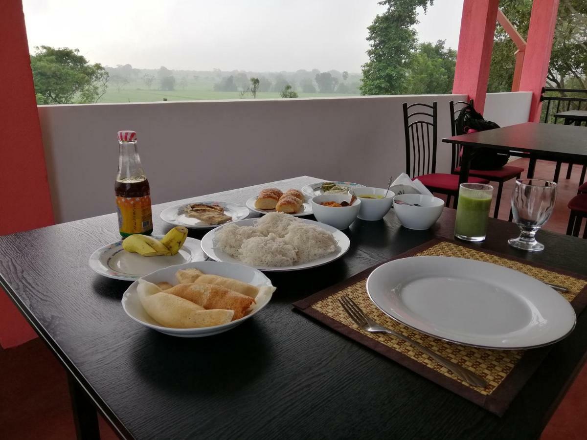Organic Garden Resort Sigiriya Buitenkant foto
